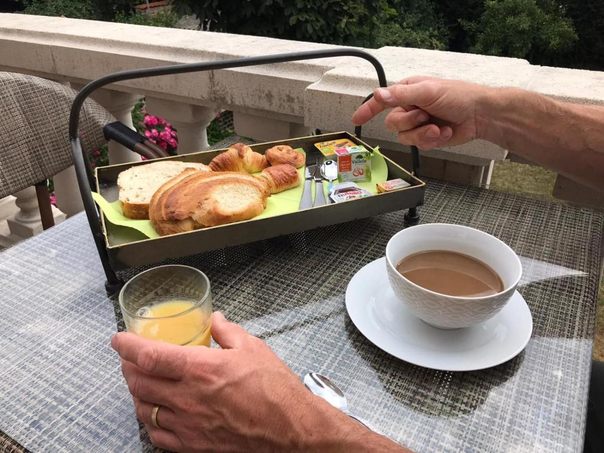 Dunkirk A La Villa Perroy Les Chambres Sont Spacieuses Et Les Petit-Dejeuners Offerts מראה חיצוני תמונה