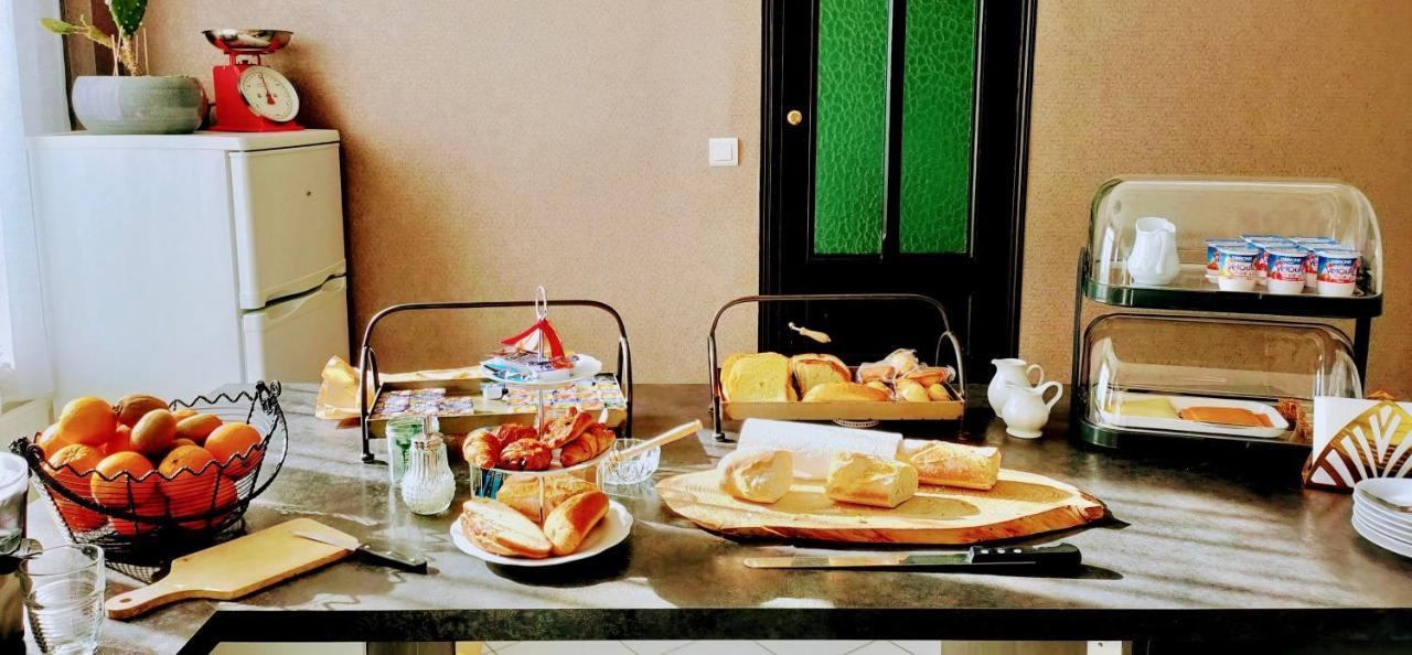 Dunkirk A La Villa Perroy Les Chambres Sont Spacieuses Et Les Petit-Dejeuners Offerts מראה חיצוני תמונה